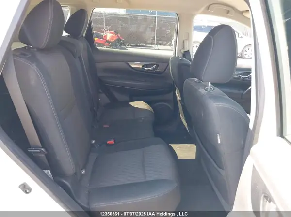 5N1AT2MV0HC793268 2017 NISSAN ROGUE - Image 8