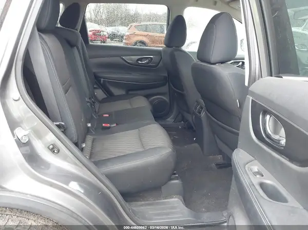 5N1AT2MV0HC794632 2017 NISSAN ROGUE - Image 8