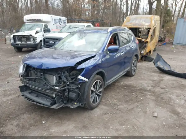 5N1AT2MV0HC796705 2017 NISSAN ROGUE - Image 2
