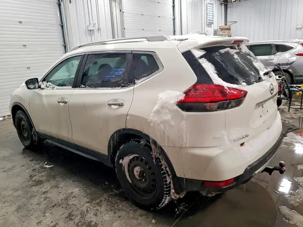 5N1AT2MV0HC797109 2017 NISSAN ROGUE - Image 2