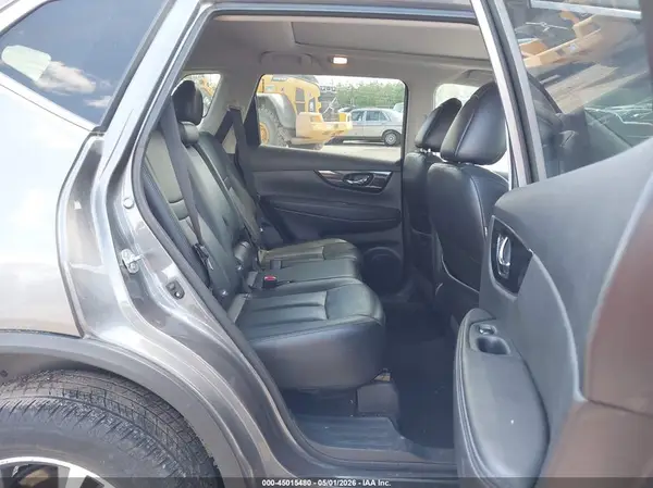 5N1AT2MV0HC798387 2017 NISSAN ROGUE - Image 8