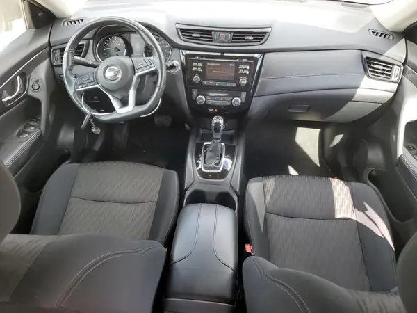 5N1AT2MV0HC800218 2017 NISSAN ROGUE - Image 8