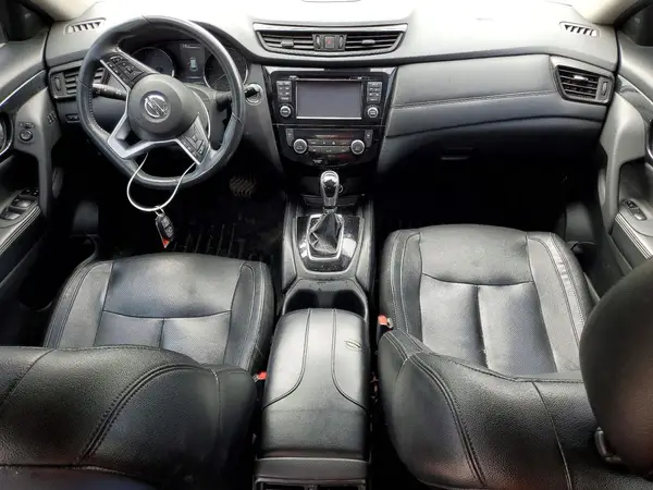 5N1AT2MV0HC800588 2017 NISSAN ROGUE - Image 8