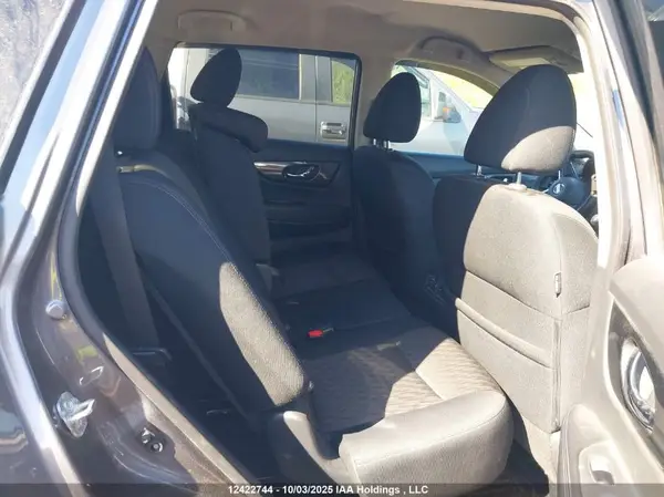 5N1AT2MV0HC803586 2017 NISSAN ROGUE - Image 8