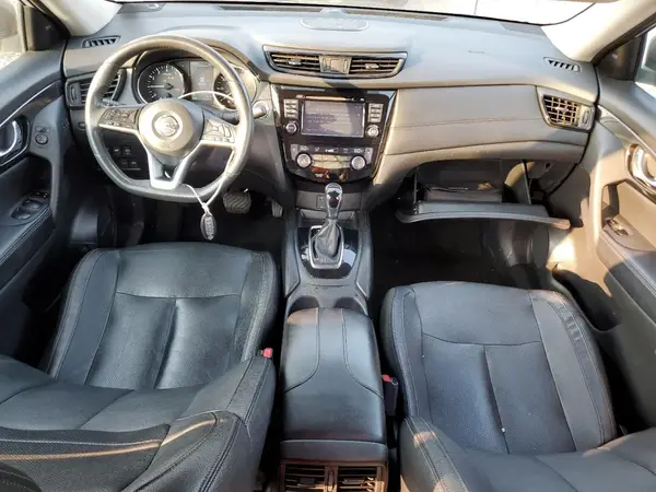 5N1AT2MV0HC810277 2017 NISSAN ROGUE - Image 8
