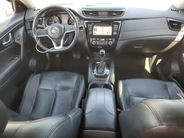 5N1AT2MV0HC810778 2017 NISSAN ROGUE - Image 8