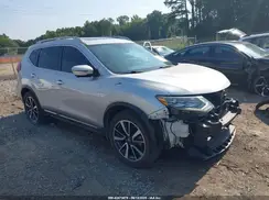 5N1AT2MV0HC812479 2017 NISSAN ROGUE