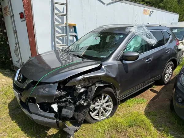 5N1AT2MV0HC815513 2017 NISSAN ROGUE - Image 2