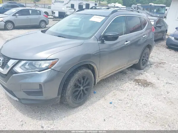 5N1AT2MV0HC819190 2017 NISSAN ROGUE - Image 2
