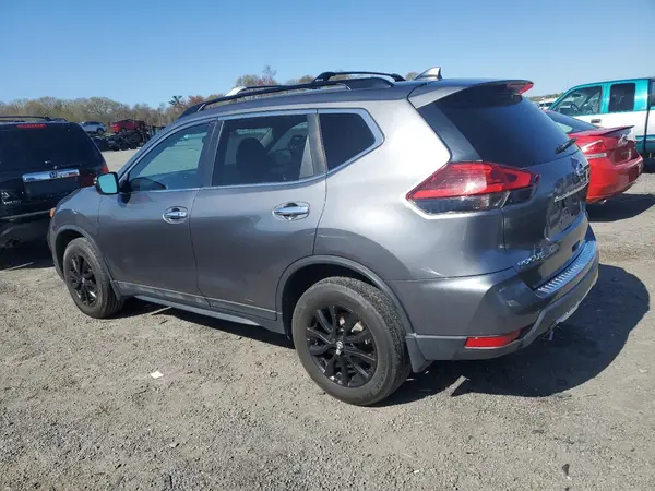 5N1AT2MV0HC820582 2017 NISSAN ROGUE - Image 2