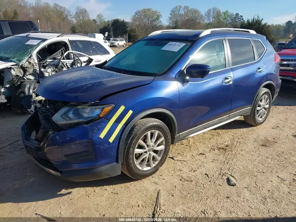 5N1AT2MV0HC821196 2017 NISSAN ROGUE - Image 2