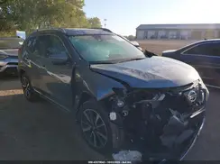 5N1AT2MV0HC823627 2017 NISSAN ROGUE