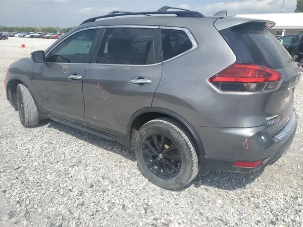 5N1AT2MV0HC823918 2017 NISSAN ROGUE - Image 2