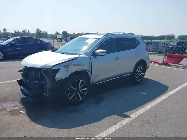 5N1AT2MV0HC832876 2017 NISSAN ROGUE - Image 2