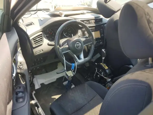 5N1AT2MV0HC837687 2017 NISSAN ROGUE - Image 8