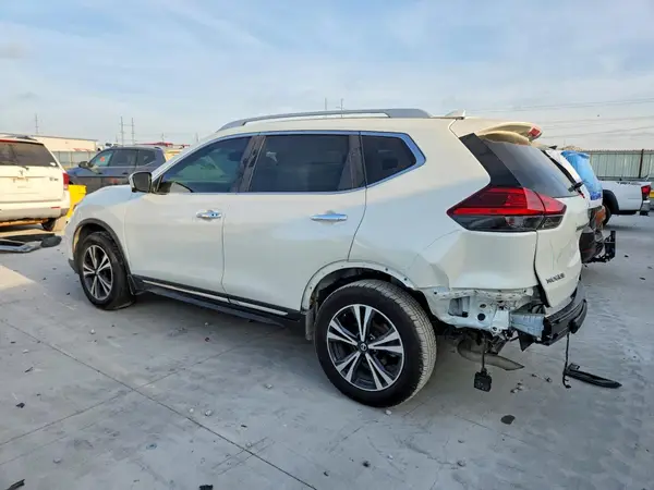 5N1AT2MV0HC838497 2017 NISSAN ROGUE - Image 2
