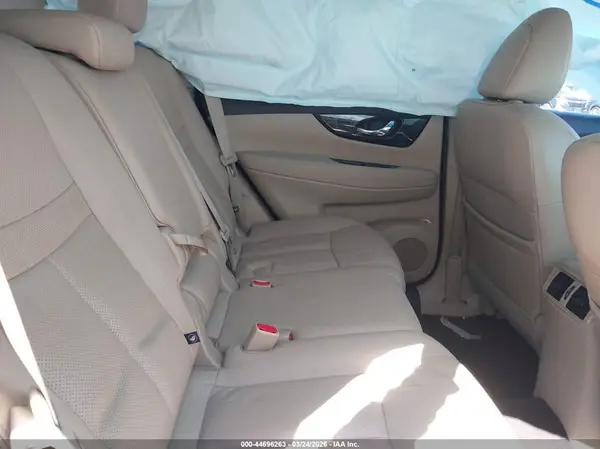 5N1AT2MV0HC848141 2017 NISSAN ROGUE - Image 8