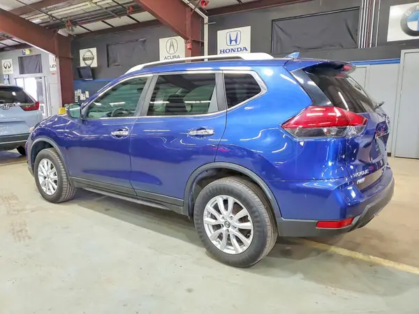 5N1AT2MV0HC853405 2017 NISSAN ROGUE - Image 2