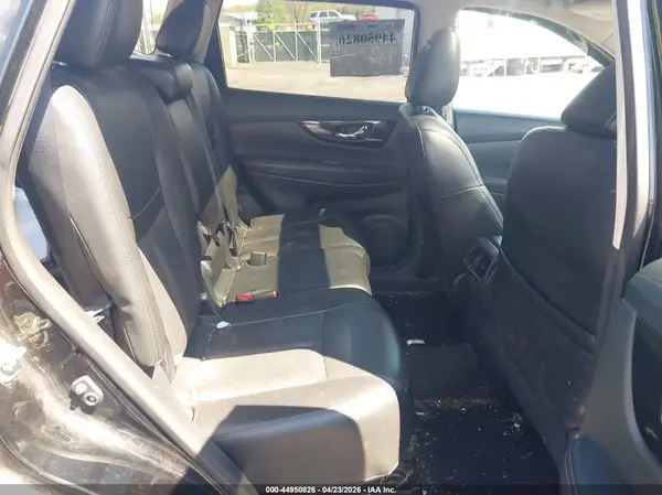 5N1AT2MV0HC860189 2017 NISSAN ROGUE - Image 8