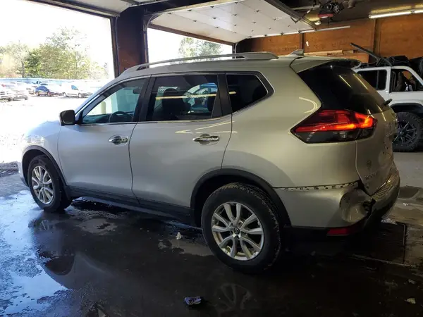 5N1AT2MV0HC860757 2017 NISSAN ROGUE - Image 2