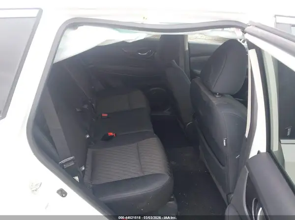 5N1AT2MV0HC863500 2017 NISSAN ROGUE - Image 8