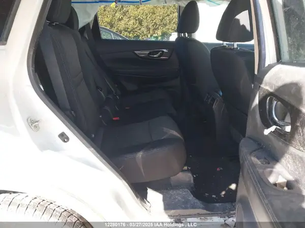 5N1AT2MV0HC866865 2017 NISSAN ROGUE - Image 7