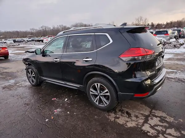 5N1AT2MV0HC871144 2017 NISSAN ROGUE - Image 2