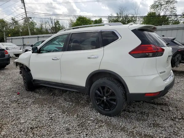 5N1AT2MV0HC872472 2017 NISSAN ROGUE - Image 2