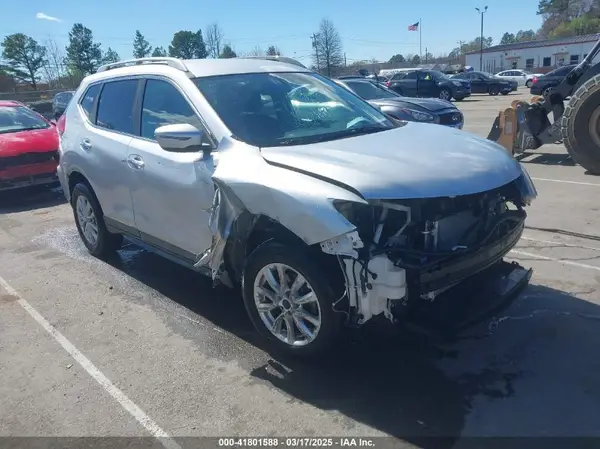 5N1AT2MV0HC877719 2017 NISSAN ROGUE - Image 1