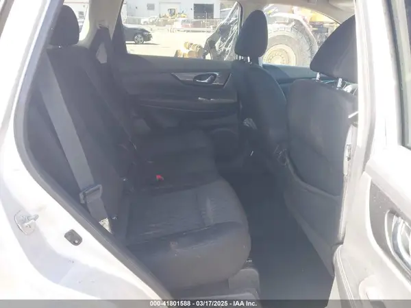 5N1AT2MV0HC877719 2017 NISSAN ROGUE - Image 8