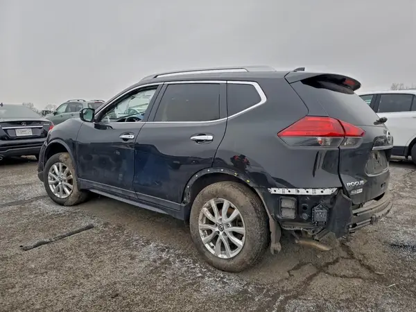 5N1AT2MV0HC877817 2017 NISSAN ROGUE - Image 2