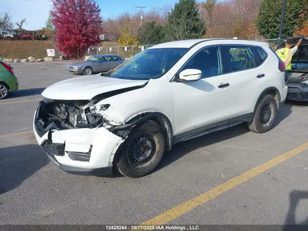 5N1AT2MV0HC882578 2017 NISSAN ROGUE - Image 2
