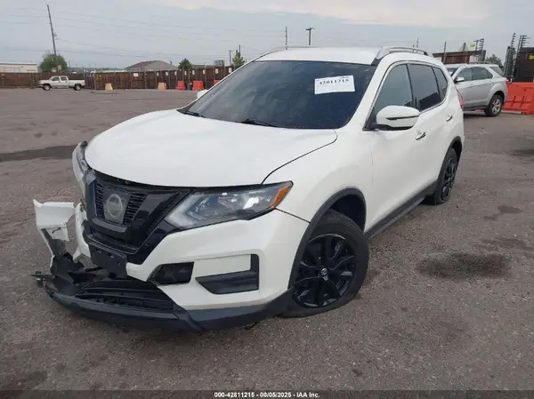 5N1AT2MV0HC882676 2017 NISSAN ROGUE - Image 2