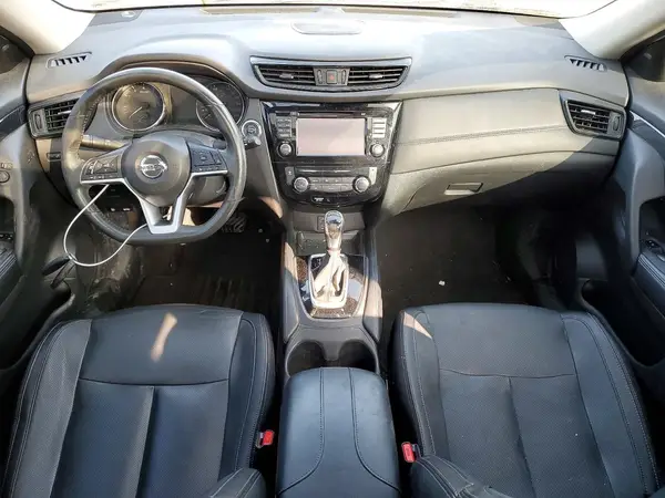 5N1AT2MV0HC883049 2017 NISSAN ROGUE - Image 8