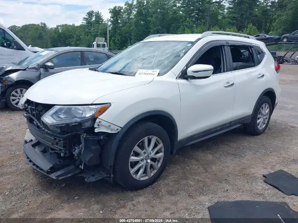 5N1AT2MV0HC886906 2017 NISSAN ROGUE - Image 2