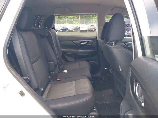 5N1AT2MV0HC886906 2017 NISSAN ROGUE - Image 8