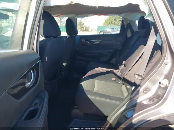 5N1AT2MV0HC891524 2017 NISSAN ROGUE - Image 8