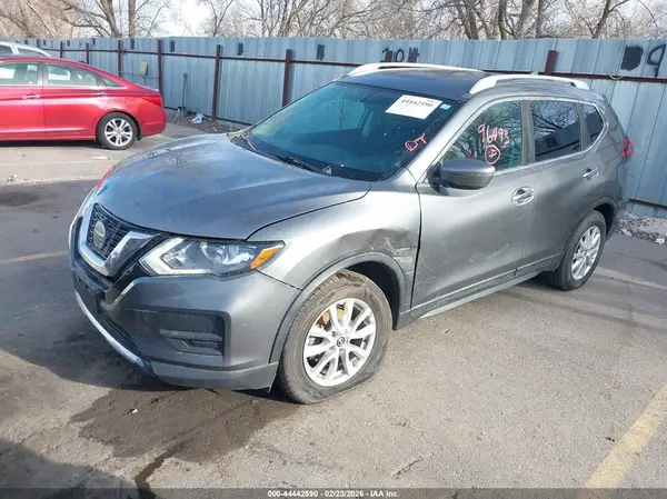 5N1AT2MV0JC706362 2018 NISSAN ROGUE - Image 2