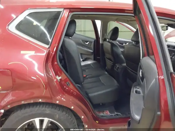 5N1AT2MV0JC708676 2018 NISSAN ROGUE - Image 8