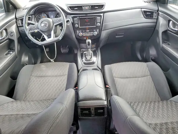 5N1AT2MV0JC711318 2018 NISSAN ROGUE - Image 8