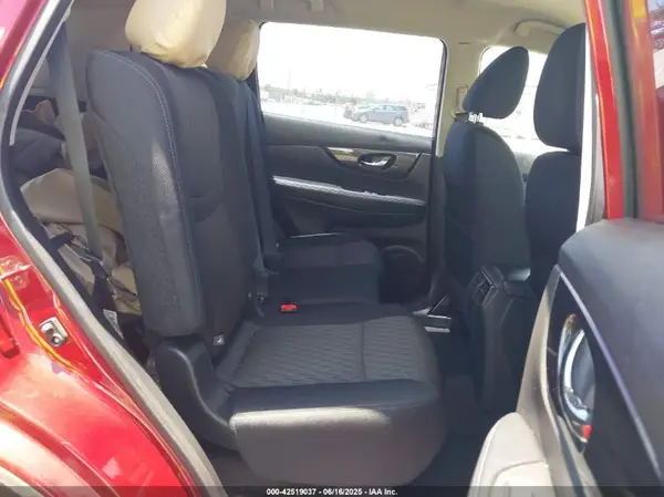 5N1AT2MV0JC714218 2018 NISSAN ROGUE - Image 8