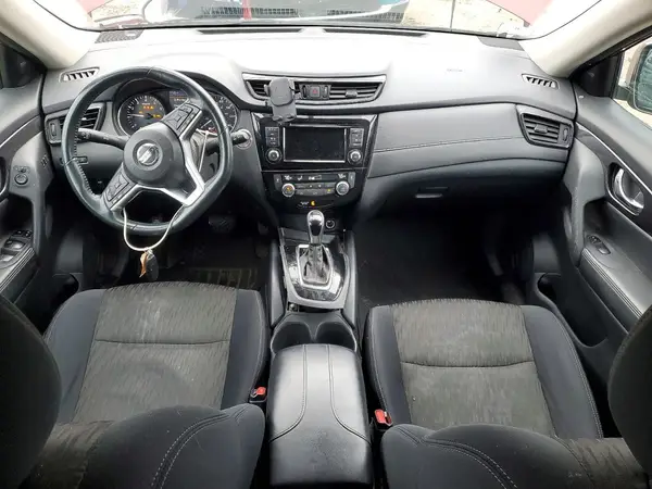 5N1AT2MV0JC714767 2018 NISSAN ROGUE - Image 8