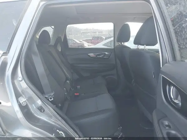 5N1AT2MV0JC718866 2018 NISSAN ROGUE - Image 8