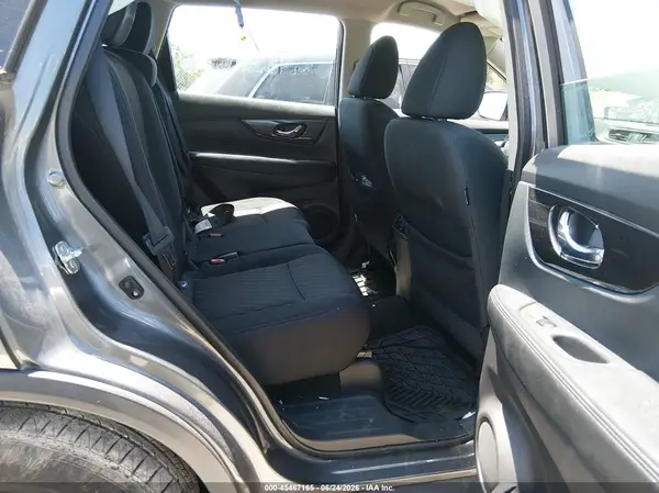 5N1AT2MV0JC723890 2018 NISSAN ROGUE - Image 8