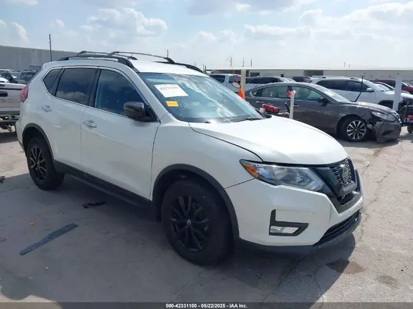 5N1AT2MV0JC732850 2018 NISSAN ROGUE - Image 1