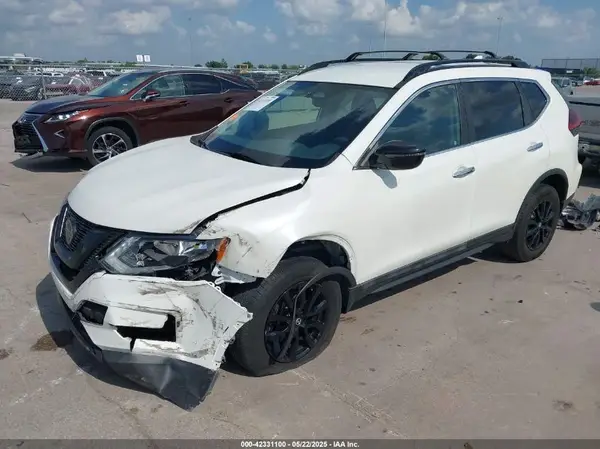 5N1AT2MV0JC732850 2018 NISSAN ROGUE - Image 2