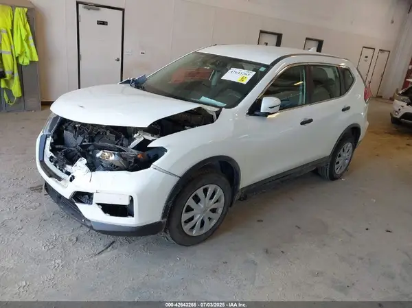 5N1AT2MV0JC737031 2018 NISSAN ROGUE - Image 2
