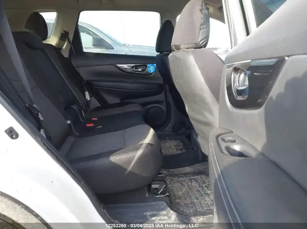 5N1AT2MV0JC737157 2018 NISSAN ROGUE - Image 8
