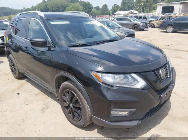 5N1AT2MV0JC738230 2018 NISSAN ROGUE - Image 1