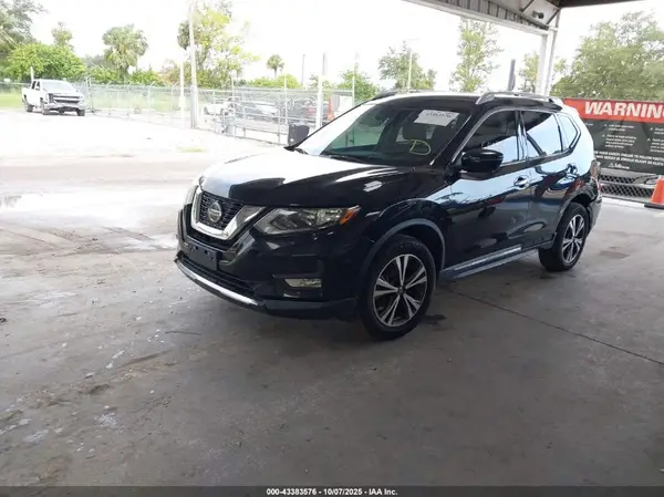 5N1AT2MV0JC745128 2018 NISSAN ROGUE - Image 2
